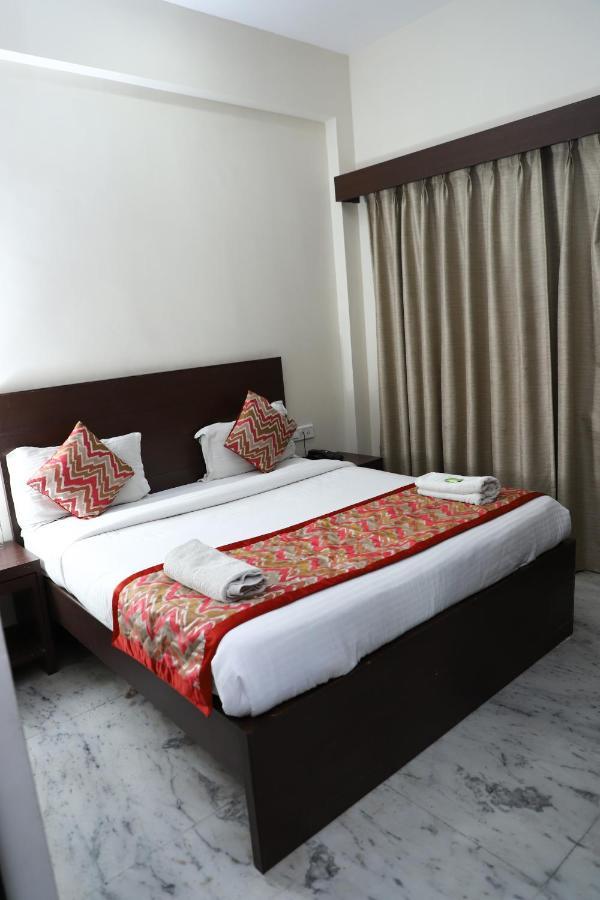 Hotel Sar Kamla Dham Skd Vrindavan Fully Vaccinated Staff 외부 사진