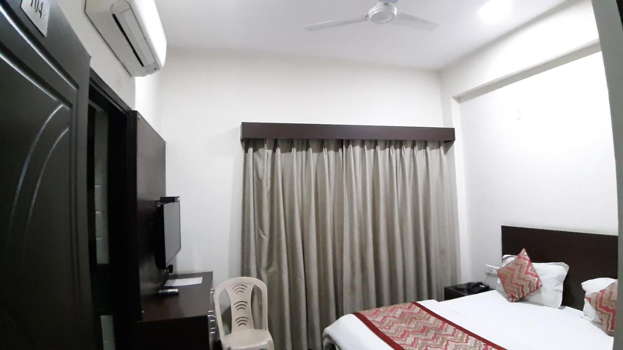Hotel Sar Kamla Dham Skd Vrindavan Fully Vaccinated Staff 외부 사진