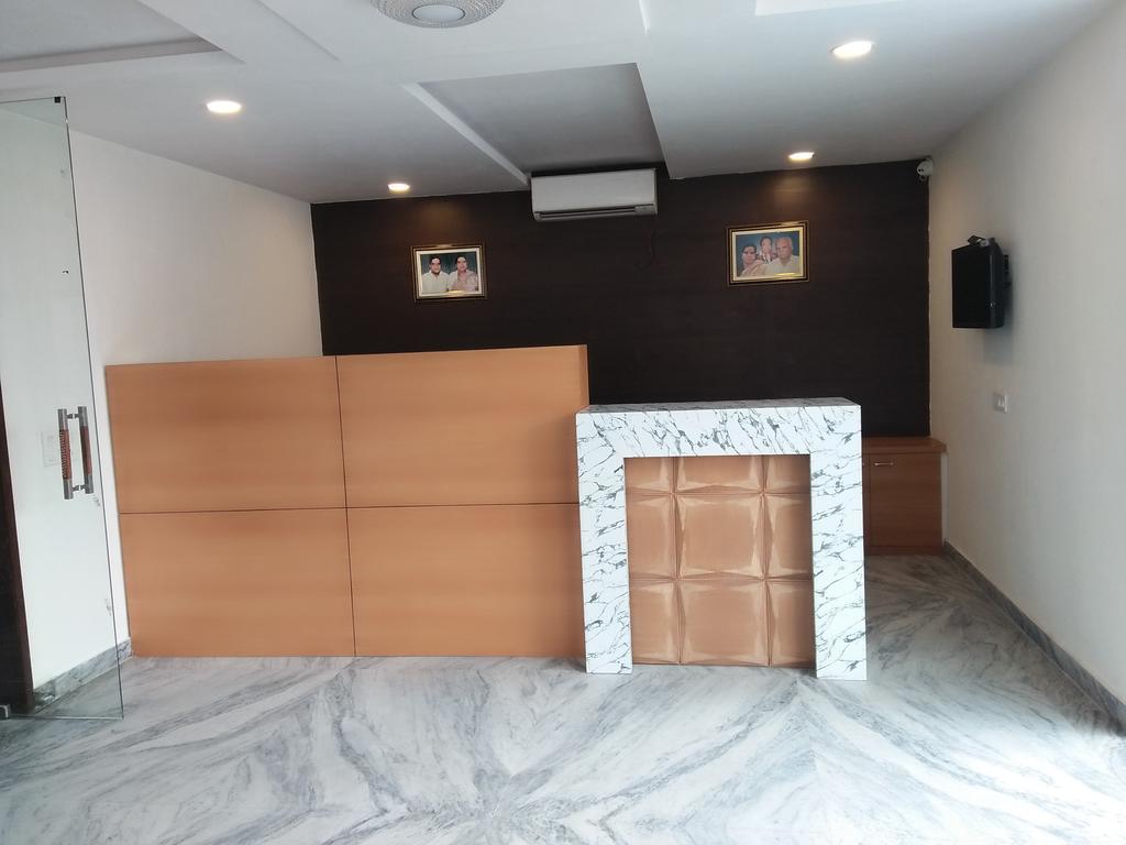 Hotel Sar Kamla Dham Skd Vrindavan Fully Vaccinated Staff 외부 사진