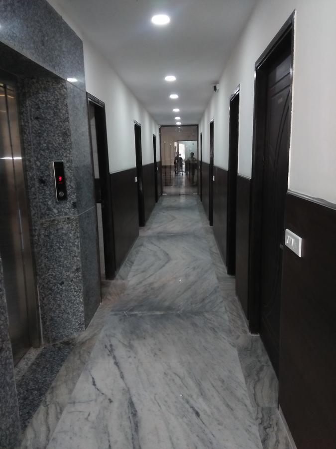 Hotel Sar Kamla Dham Skd Vrindavan Fully Vaccinated Staff 외부 사진