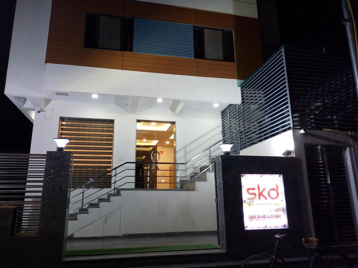 Hotel Sar Kamla Dham Skd Vrindavan Fully Vaccinated Staff 외부 사진