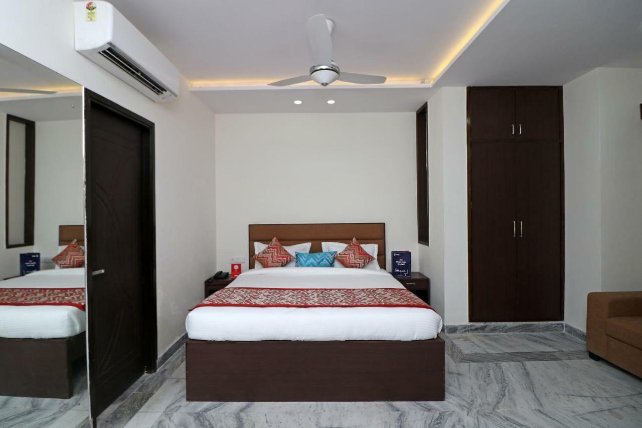 Hotel Sar Kamla Dham Skd Vrindavan Fully Vaccinated Staff 외부 사진
