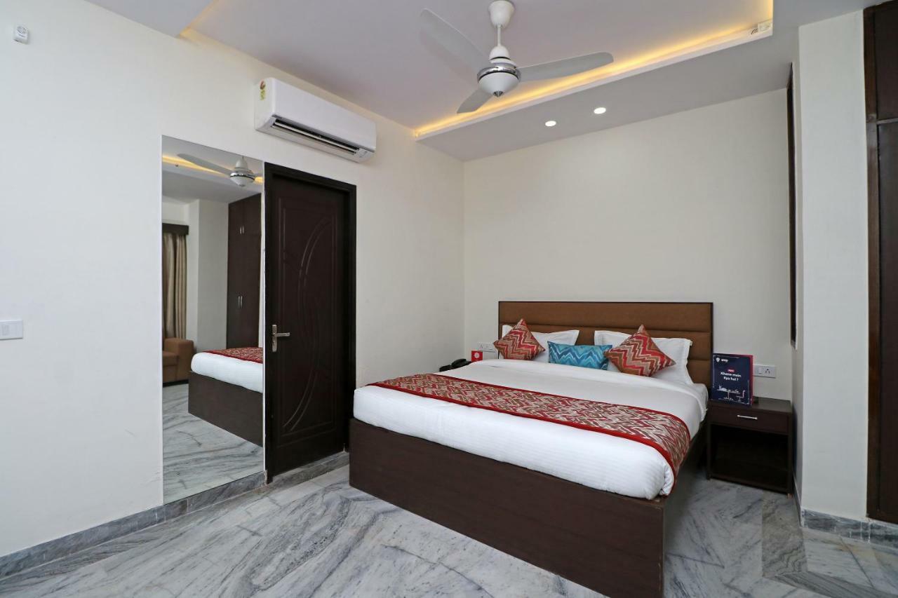 Hotel Sar Kamla Dham Skd Vrindavan Fully Vaccinated Staff 외부 사진