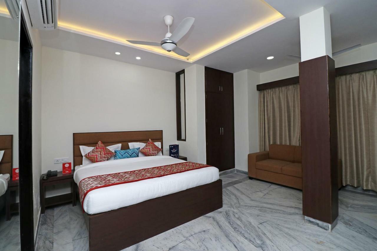 Hotel Sar Kamla Dham Skd Vrindavan Fully Vaccinated Staff 외부 사진